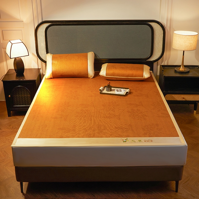 91家纺网 家纺一手货源 找家纺 大元 2026新款凉席刺绣艾草藤席 刺绣款-水中花