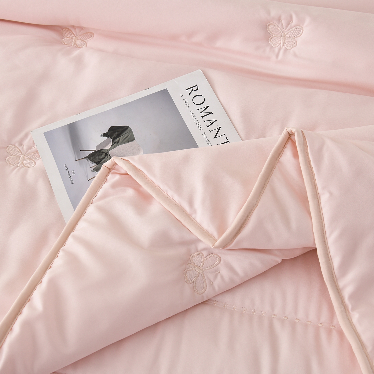 91家纺网 家纺一手货源 找家纺 推推家纺 2026新款水洗棉床盖夏被四件套 蝴蝶-粉色