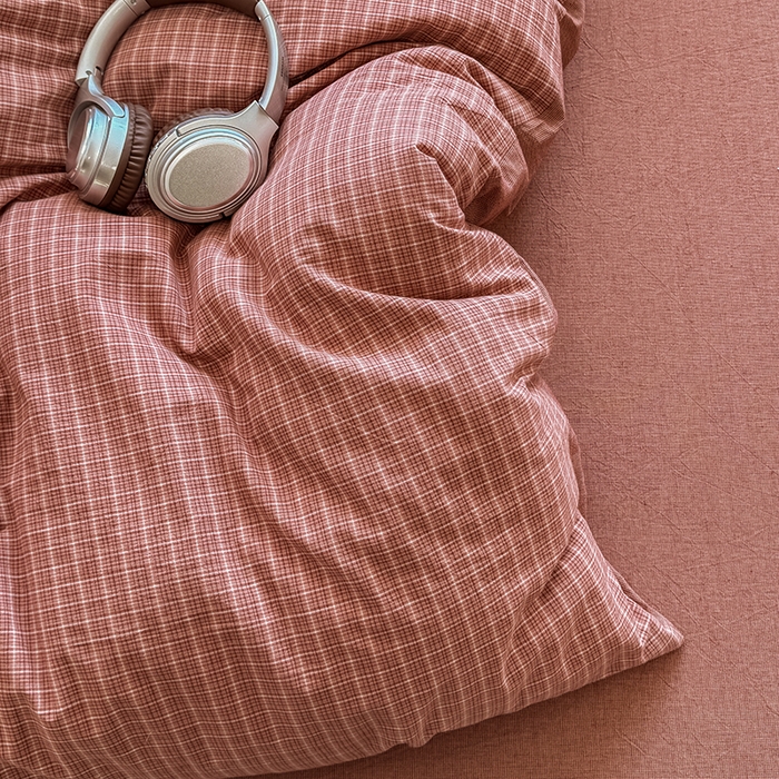 91家纺网 家纺一手货源 找家纺 梦依依 2026新款全棉色织水洗棉拉链款单品被套 晚晴红