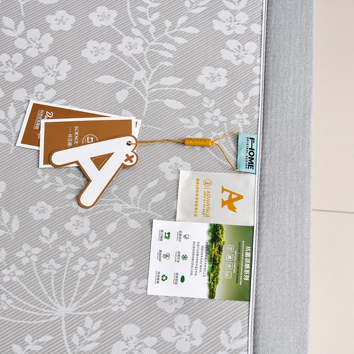 91家纺网 家纺一手货源 找家纺 小牛席业 2026春夏新款【实拍风格】PE凉感小碎花提花冰丝席 香槟