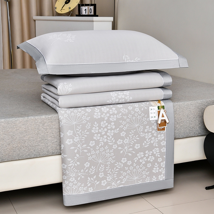 91家纺网 家纺一手货源 找家纺 小牛席业 2026春夏新款【实拍风格】PE凉感小碎花提花冰丝席 香槟