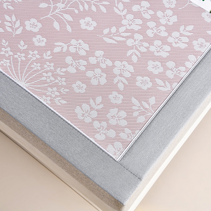 91家纺网 家纺一手货源 找家纺 小牛席业 2026春夏新款【实拍风格】PE凉感小碎花提花冰丝席 粉色