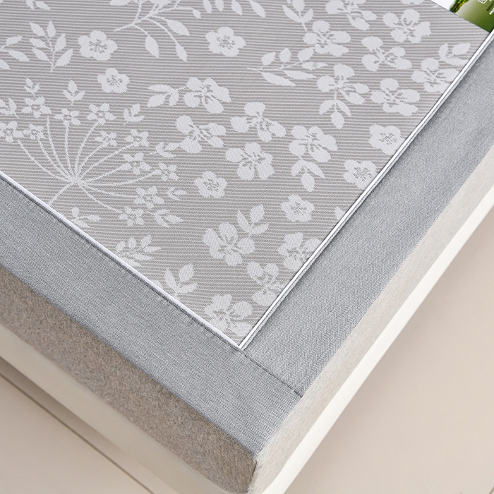 91家纺网 家纺一手货源 找家纺 小牛席业 2026春夏新款【实拍风格】PE凉感小碎花提花冰丝席 香槟