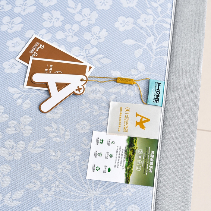 91家纺网 家纺一手货源 找家纺 小牛席业 2026春夏新款【实拍风格】PE凉感小碎花提花冰丝席 蓝色