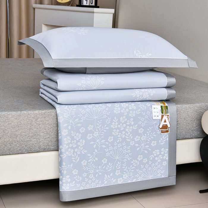 91家纺网 家纺一手货源 找家纺 小牛席业 2026春夏新款【实拍风格】PE凉感小碎花提花冰丝席 蓝色