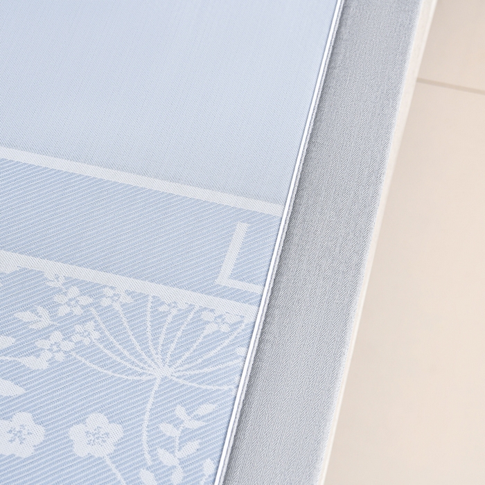 91家纺网 家纺一手货源 找家纺 小牛席业 2026春夏新款【实拍风格】PE凉感小碎花提花冰丝席 蓝色