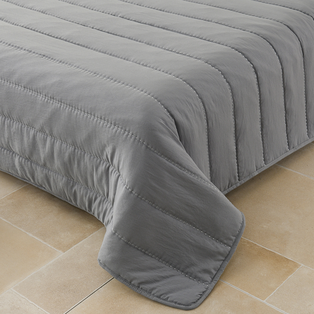 91家纺网 家纺一手货源 找家纺 推推家纺 2026新款水洗棉床盖夏被四件套 蝴蝶-灰色