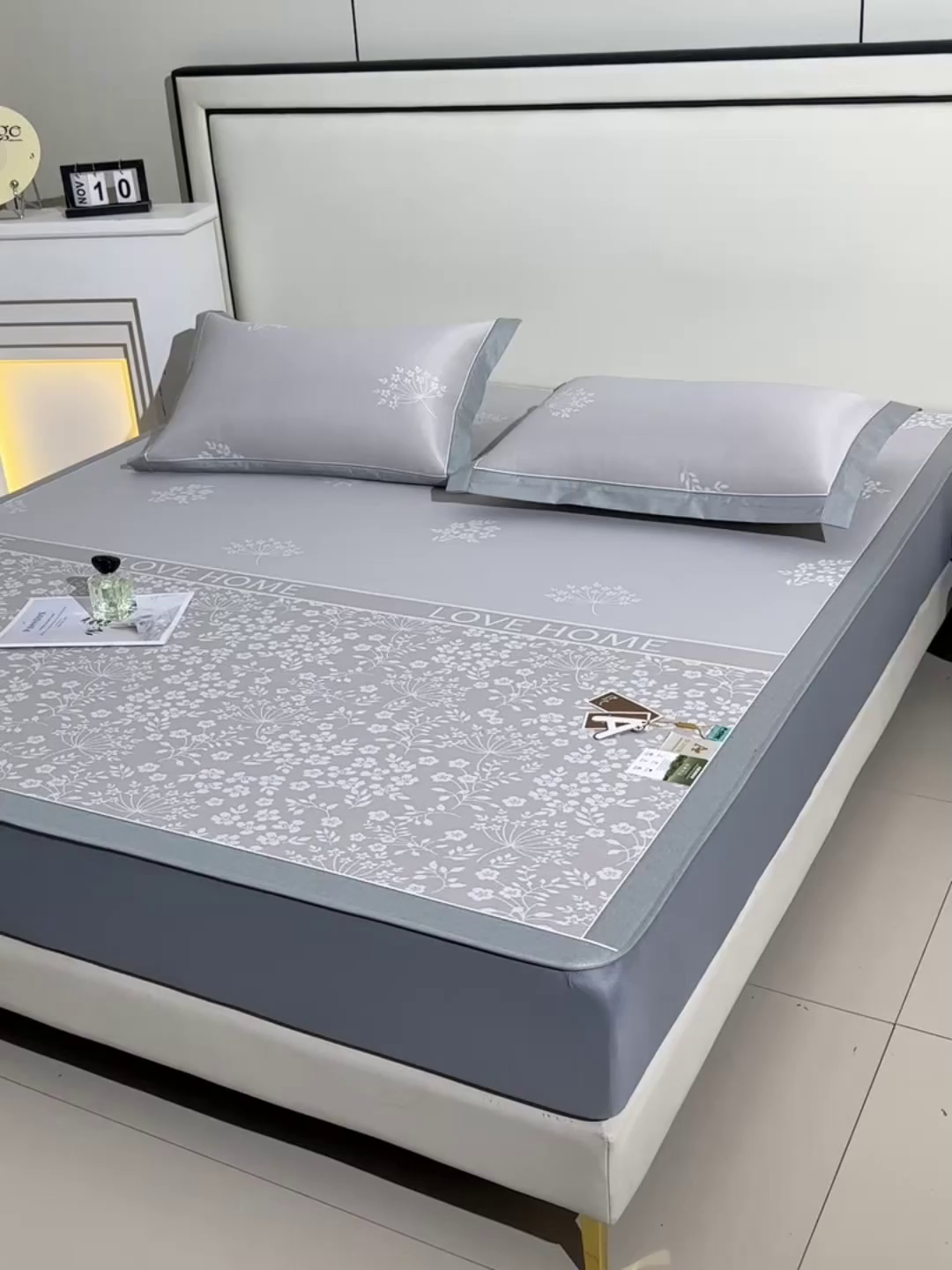 91家纺网 家纺一手货源 找家纺 小牛席业 2026春夏新款【实拍风格】PE凉感小碎花提花冰丝席 香槟