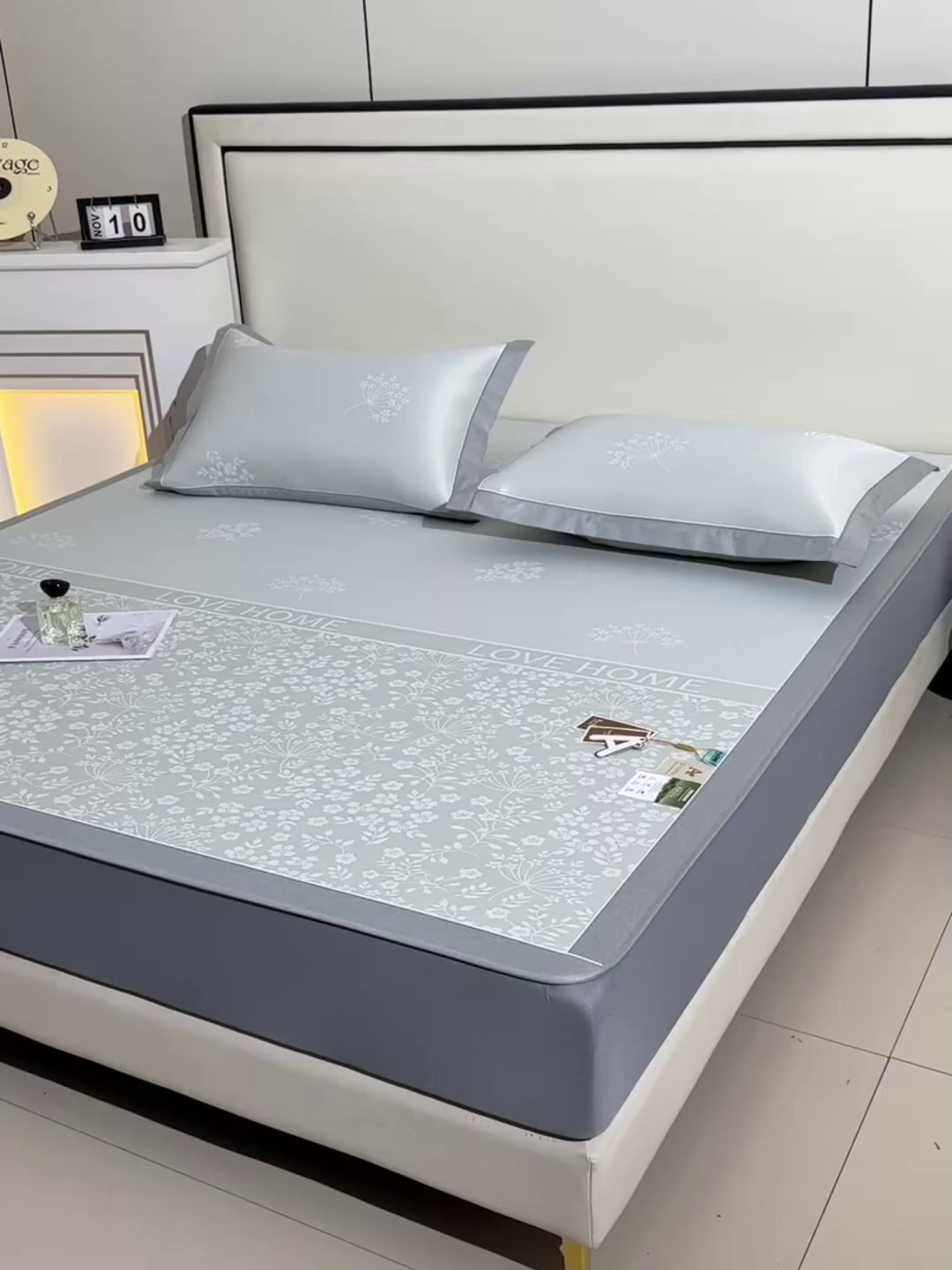 91家纺网 家纺一手货源 找家纺 小牛席业 2026春夏新款【实拍风格】PE凉感小碎花提花冰丝席 抹茶