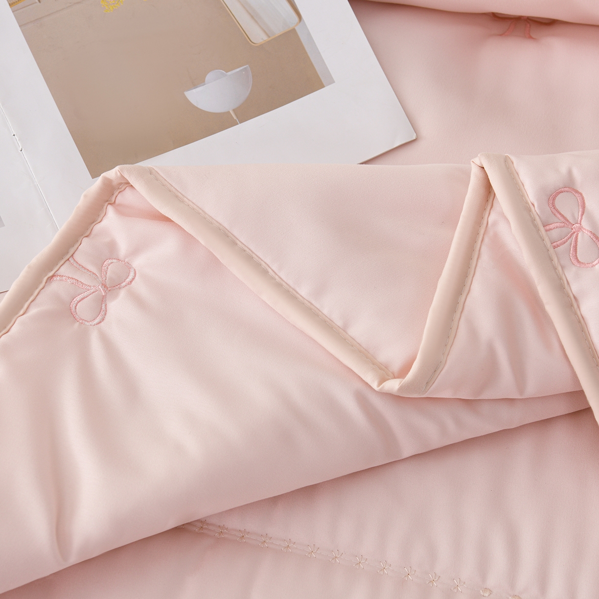 91家纺网 家纺一手货源 找家纺 推推家纺 2026新款水洗棉床盖夏被四件套 蝴蝶结-粉色