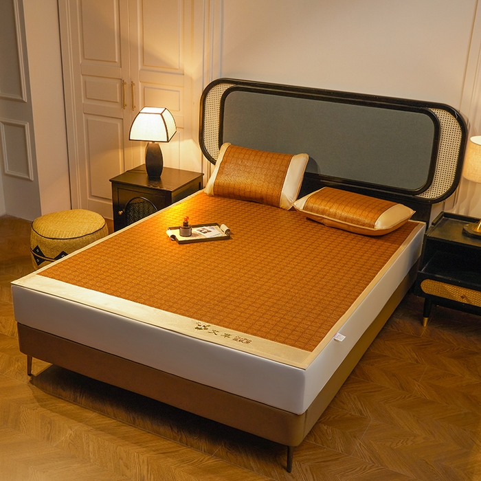 91家纺网 家纺一手货源 找家纺 大元 2026新款凉席刺绣艾草藤席 刺绣款-罗马格