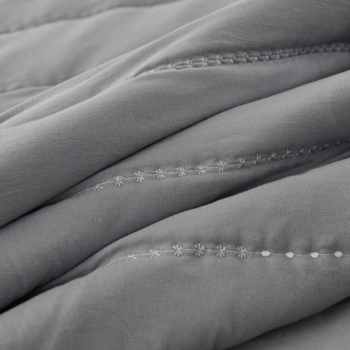 91家纺网 家纺一手货源 找家纺 推推家纺 2026新款水洗棉床盖夏被四件套 蝴蝶结-灰色