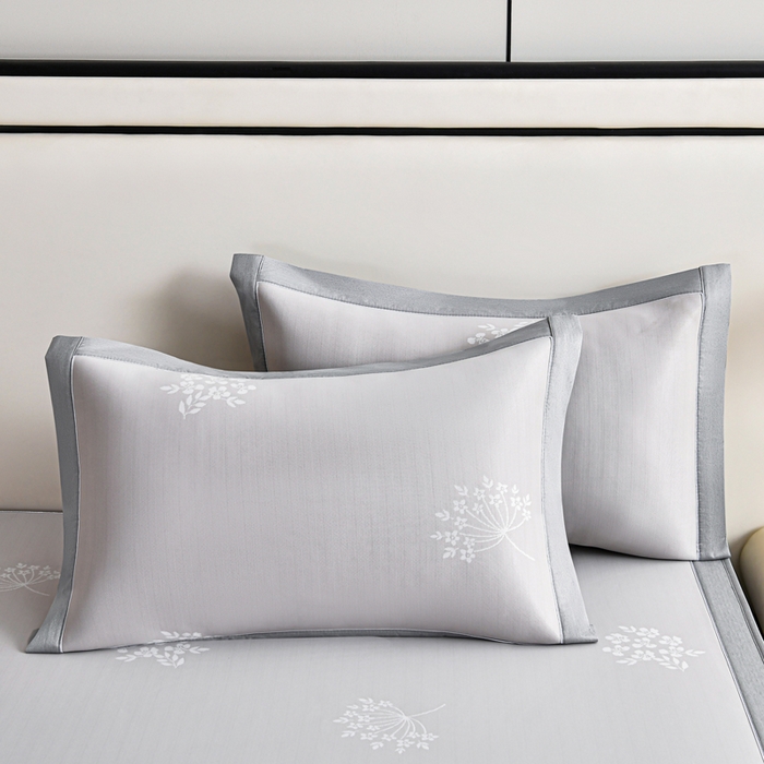 91家纺网 家纺一手货源 找家纺 小牛席业 2026春夏新款【实拍风格】PE凉感小碎花提花冰丝席凉席席子（床笠款） 香槟