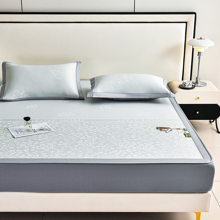 91家纺网 家纺一手货源 找家纺 小牛席业 2026春夏新款【实拍风格】PE凉感小碎花提花冰丝席凉席席子（床笠款） 抹茶