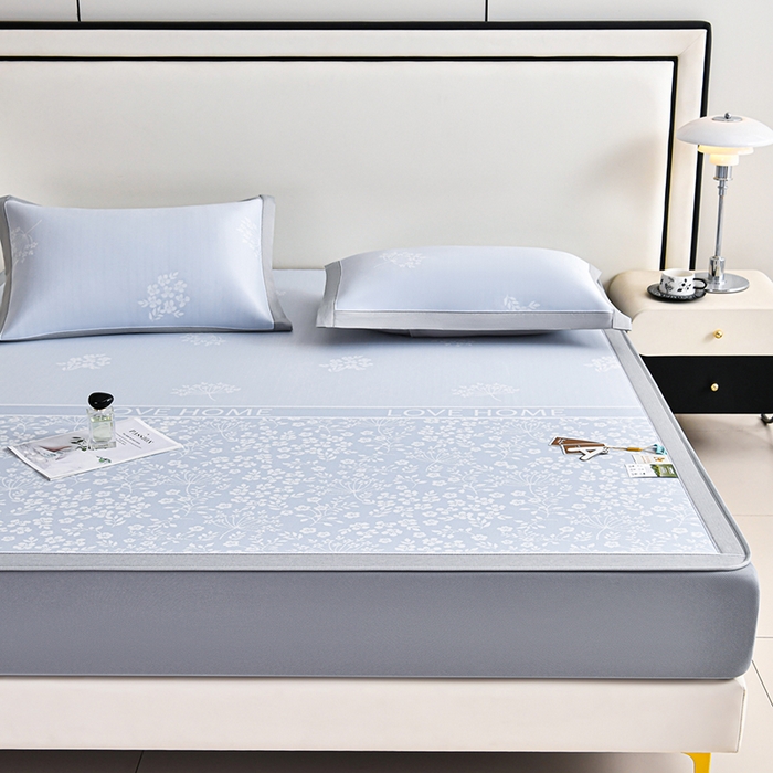 91家纺网 家纺一手货源 找家纺 小牛席业 2026春夏新款【实拍风格】PE凉感小碎花提花冰丝席凉席席子（床笠款） 蓝色