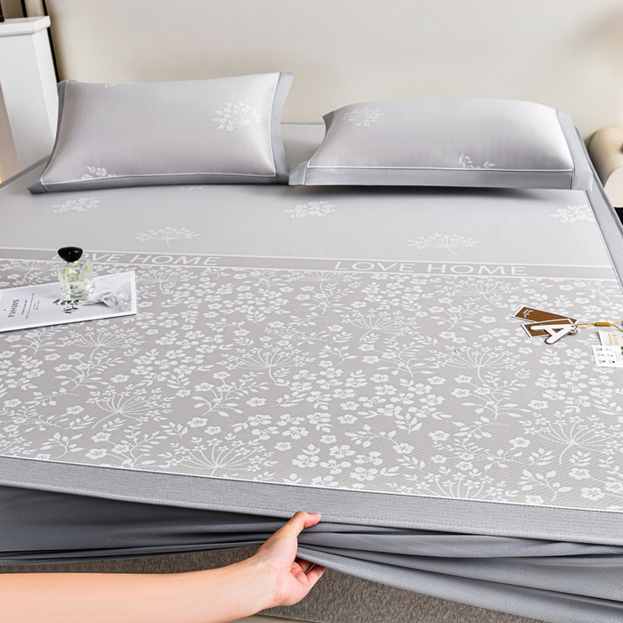 91家纺网 家纺一手货源 找家纺 小牛席业 2026春夏新款【实拍风格】PE凉感小碎花提花冰丝席凉席席子（床笠款） 香槟