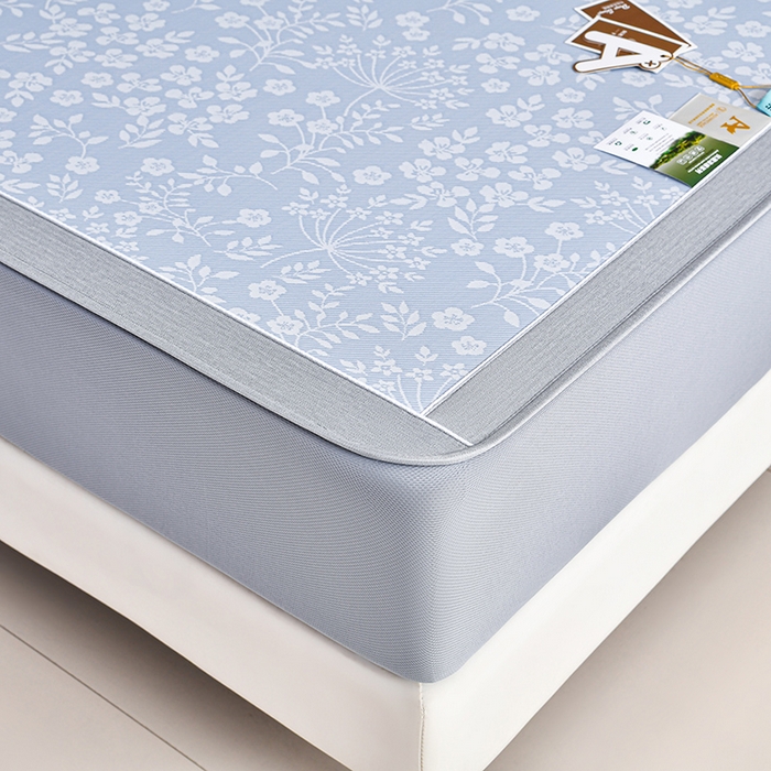 91家纺网 家纺一手货源 找家纺 小牛席业 2026春夏新款【实拍风格】PE凉感小碎花提花冰丝席凉席席子（床笠款） 蓝色