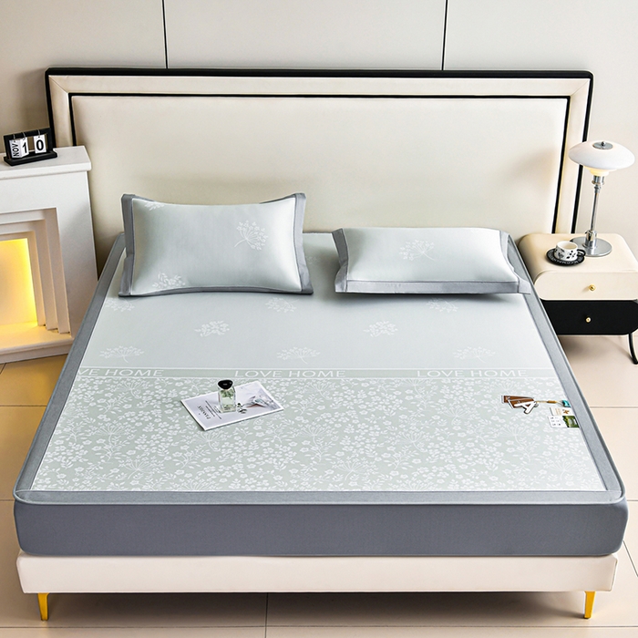 91家纺网 家纺一手货源 找家纺 小牛席业 2026春夏新款【实拍风格】PE凉感小碎花提花冰丝席凉席席子（床笠款） 抹茶