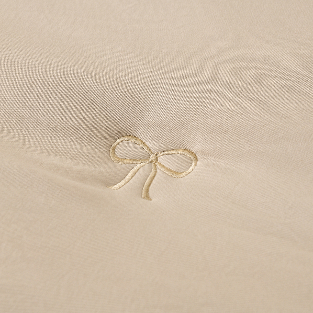 91家纺网 家纺一手货源 找家纺 推推家纺 2026新款水洗棉床盖夏被四件套 蝴蝶结-卡其