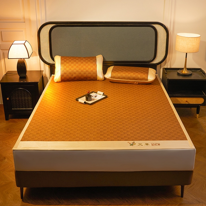 91家纺网 家纺一手货源 找家纺 大元 2026新款凉席刺绣艾草藤席 刺绣款-经典格