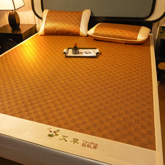 91家纺网 家纺一手货源 找家纺 大元 2026新款凉席刺绣艾草藤席 刺绣款-经典格