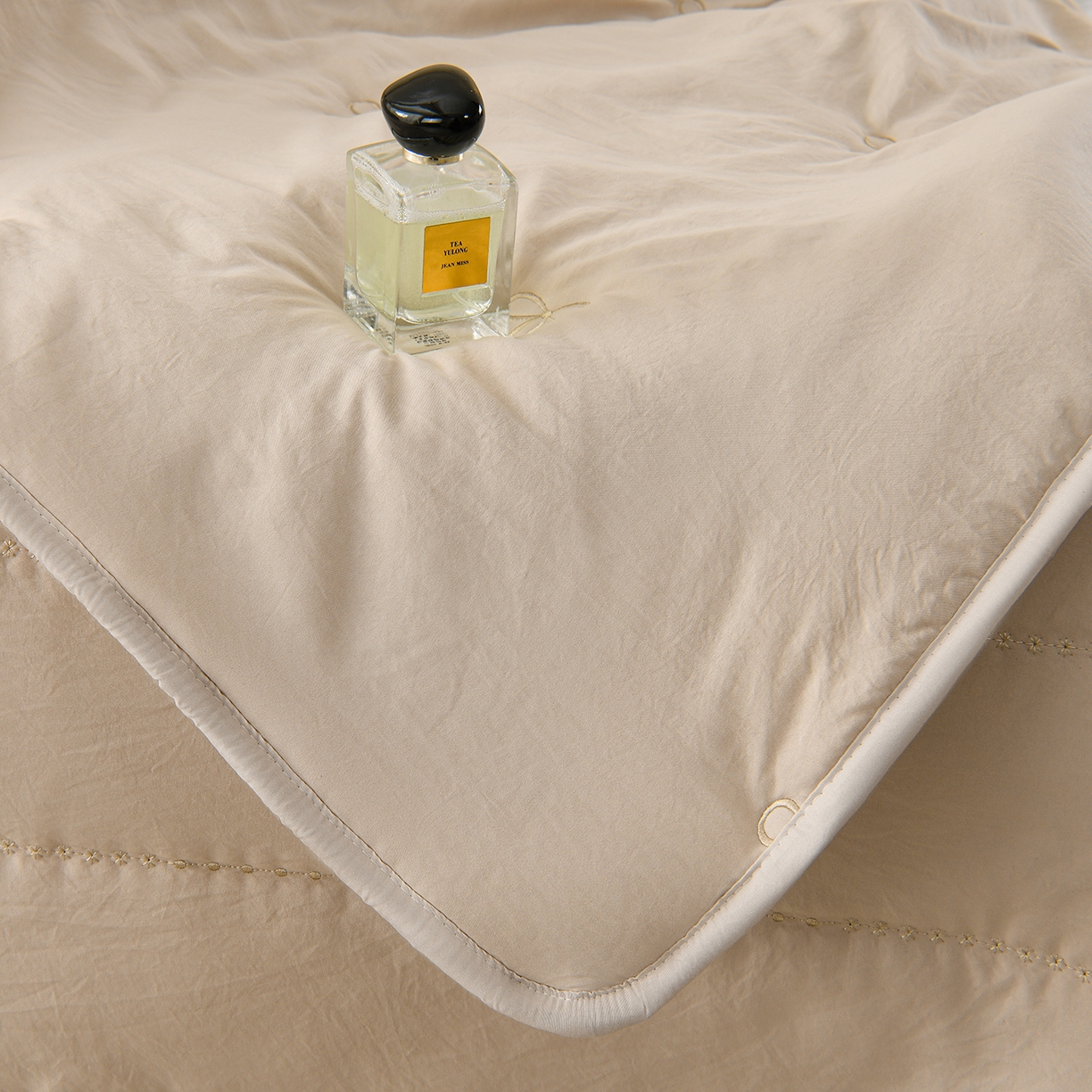 91家纺网 家纺一手货源 找家纺 推推家纺 2026新款水洗棉床盖夏被四件套 蝴蝶结-卡其