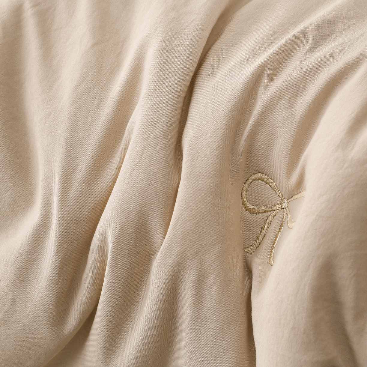 91家纺网 家纺一手货源 找家纺 推推家纺 2026新款水洗棉床盖夏被四件套 蝴蝶结-卡其