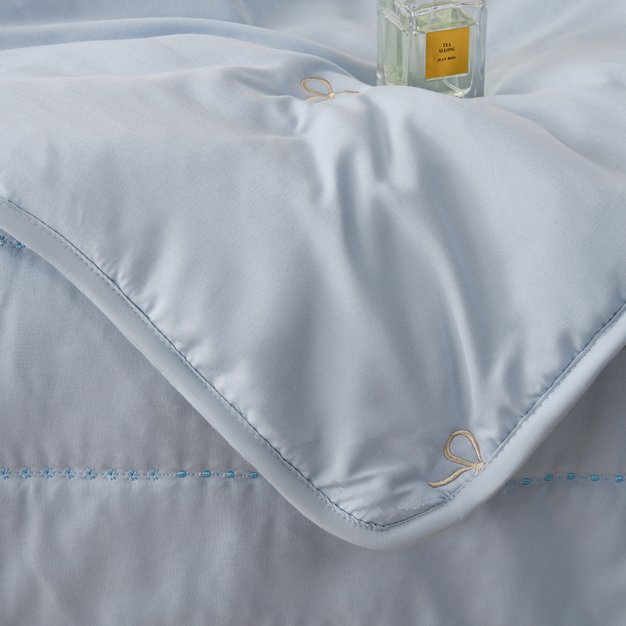91家纺网 家纺一手货源 找家纺 推推家纺 2026新款水洗棉床盖夏被四件套 蝴蝶结-蓝色