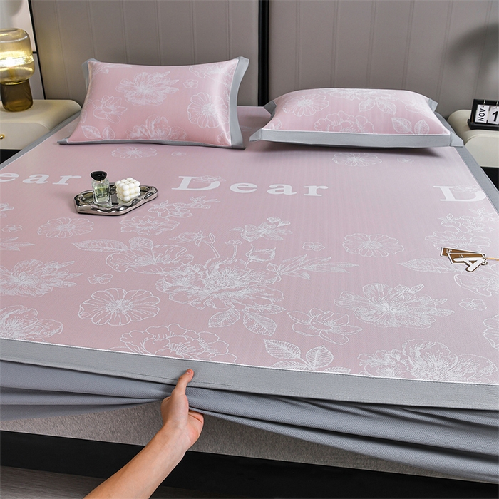 91家纺网 家纺一手货源 找家纺 小牛席业 2026春夏新款【实拍风格】PE凉感凉席席子-轻奢赫本（床笠款） 轻奢赫本-粉色