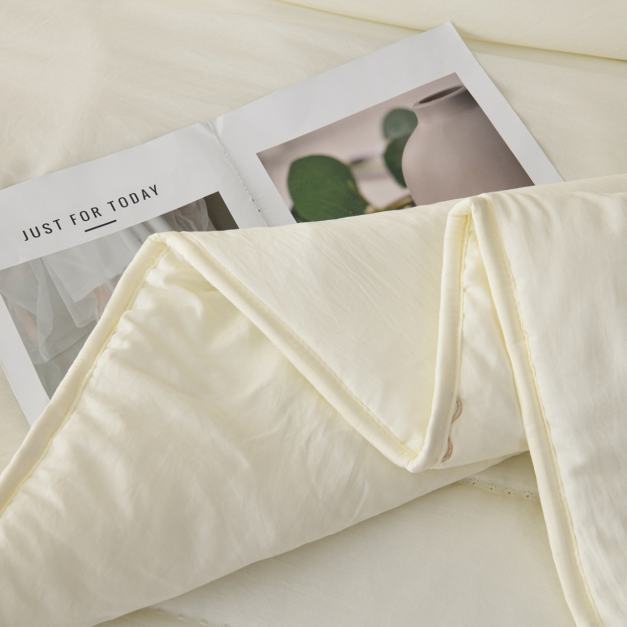 91家纺网 家纺一手货源 找家纺 推推家纺 2026新款水洗棉床盖夏被四件套 蝴蝶结-米白