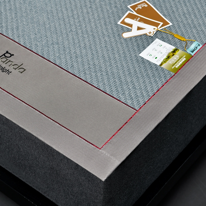 91家纺网 家纺一手货源 找家纺 小牛席业 2026春夏新款PE冷感霸王藤系列凉席席子（熊猫刺绣款） 熊猫刺绣款-浅蓝