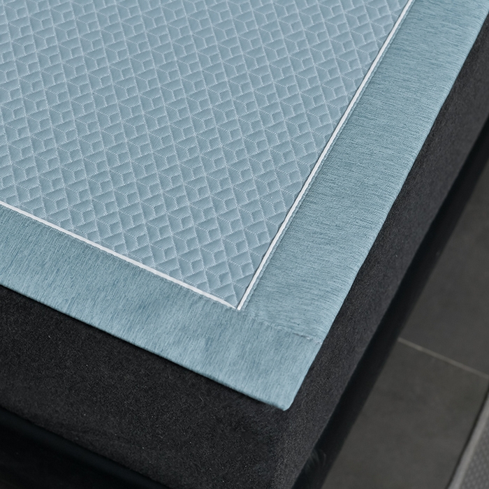 91家纺网 家纺一手货源 找家纺 小牛席业 2026春夏新款天鹅刺绣冷感豆豆席凉席席子系列 天鹅刺绣冷感豆豆席（蓝色）