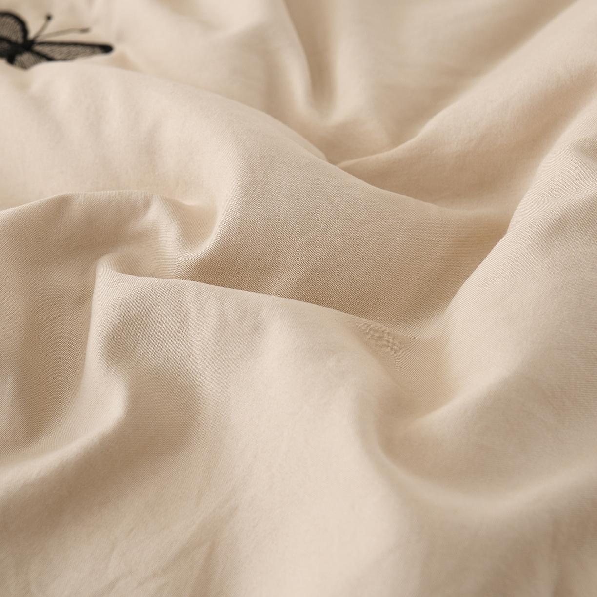 91家纺网 家纺一手货源 找家纺 推推家纺 2026新款水洗棉床盖夏被四件套 蝴蝶-卡其