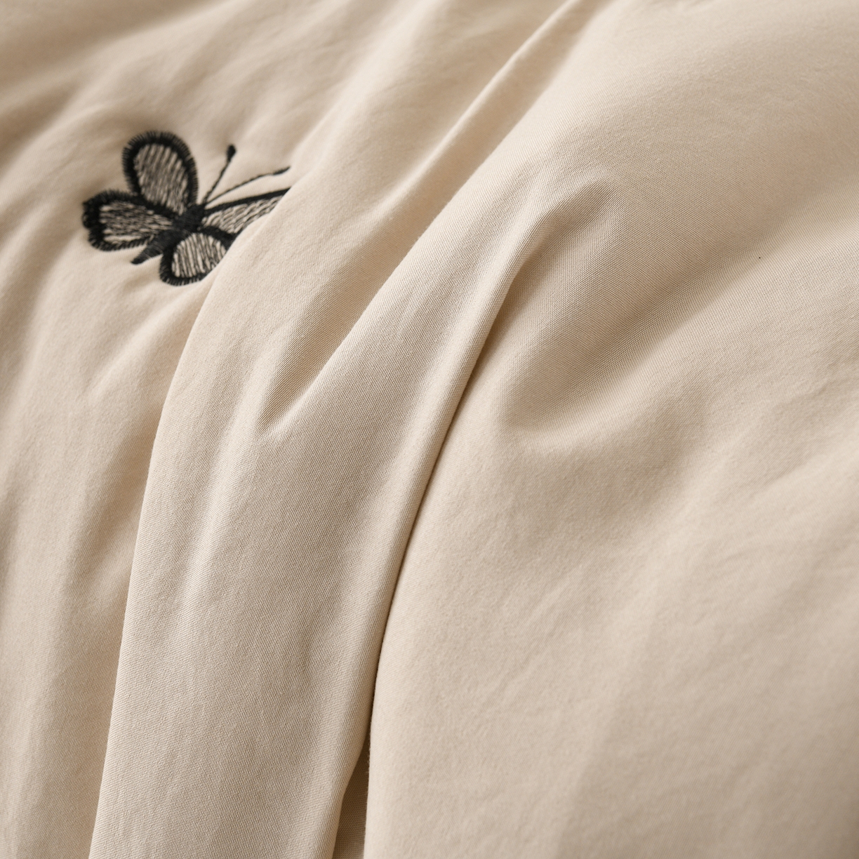 91家纺网 家纺一手货源 找家纺 推推家纺 2026新款水洗棉床盖夏被四件套 蝴蝶-卡其