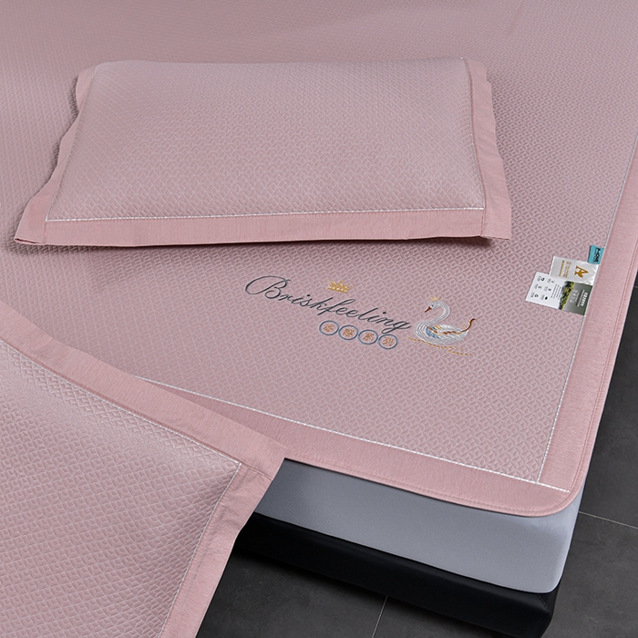 91家纺网 家纺一手货源 找家纺 （总）小牛席业 2026春夏新款天鹅冷感豆豆席系列凉席席子-（床笠款）