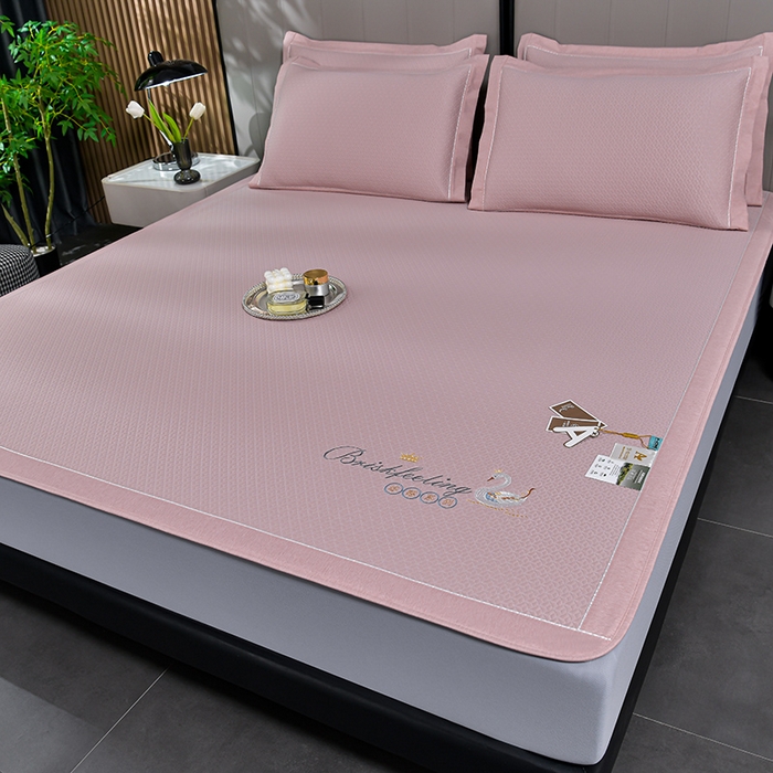 91家纺网 家纺一手货源 找家纺 小牛席业 2026春夏新款天鹅冷感豆豆席系列凉席席子-（床笠款） 天鹅冷感豆豆席系列-（床笠款）粉色