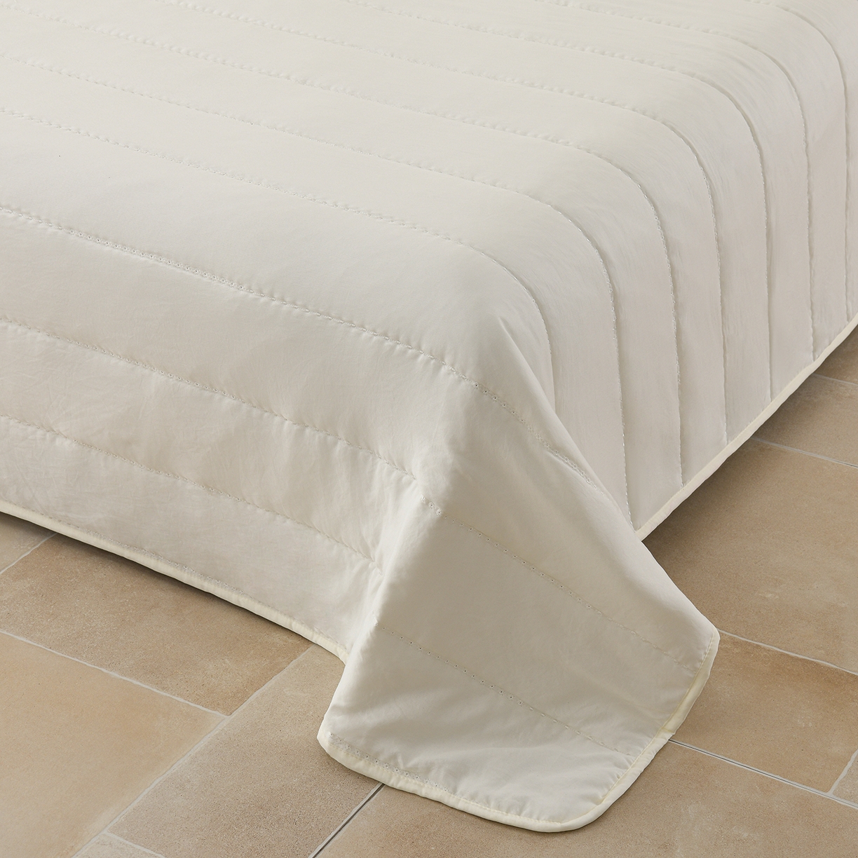 91家纺网 家纺一手货源 找家纺 推推家纺 2026新款水洗棉床盖夏被四件套 蝴蝶-米白