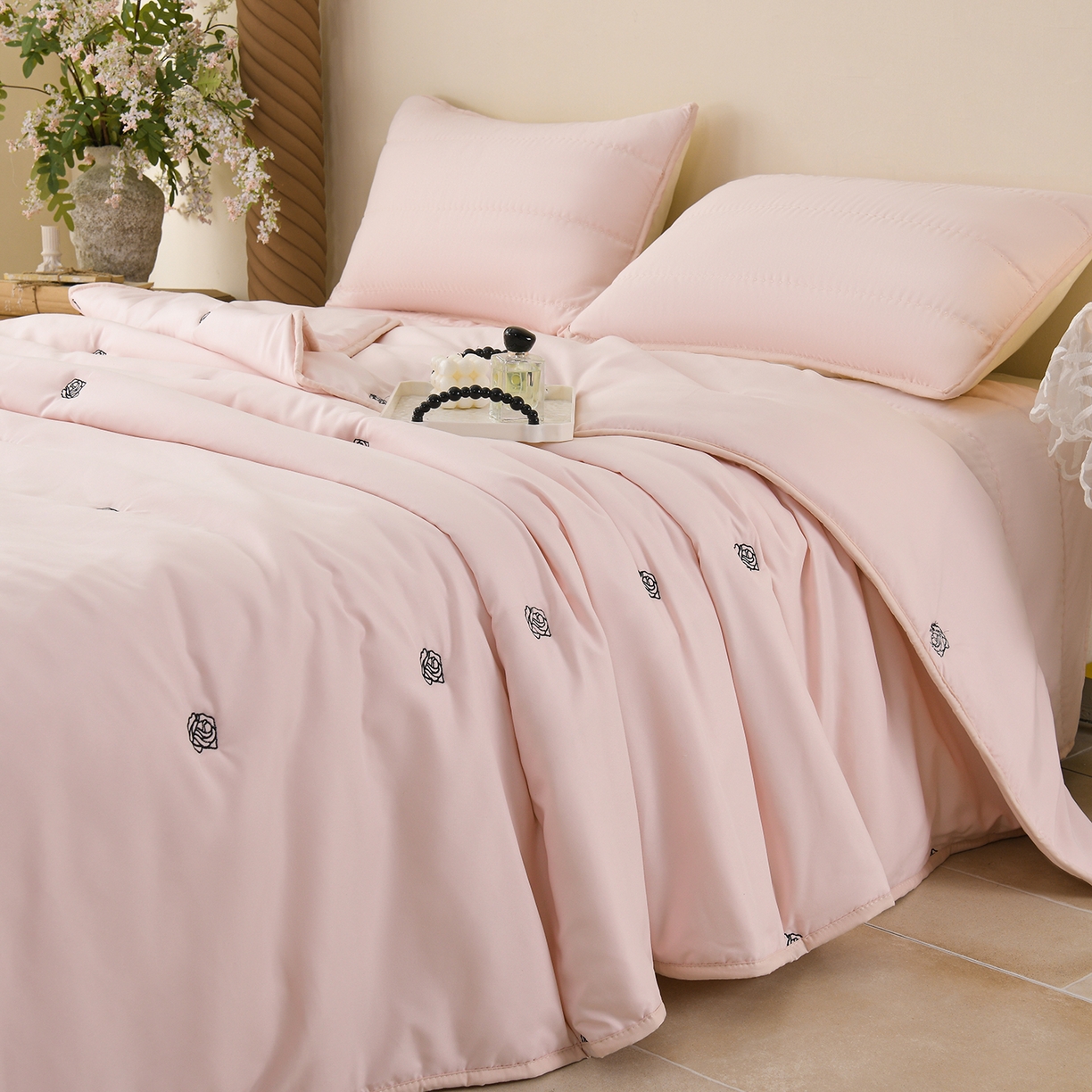 91家纺网 家纺一手货源 找家纺 推推家纺 2026新款水洗棉床盖夏被四件套 玫瑰-粉色