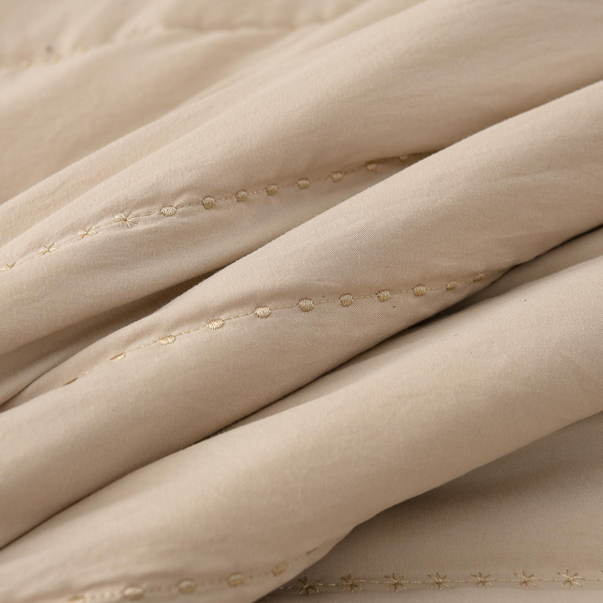 91家纺网 家纺一手货源 找家纺 推推家纺 2026新款水洗棉床盖夏被四件套 玫瑰卡其