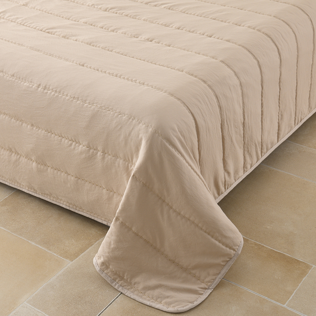 91家纺网 家纺一手货源 找家纺 推推家纺 2026新款水洗棉床盖夏被四件套 玫瑰卡其