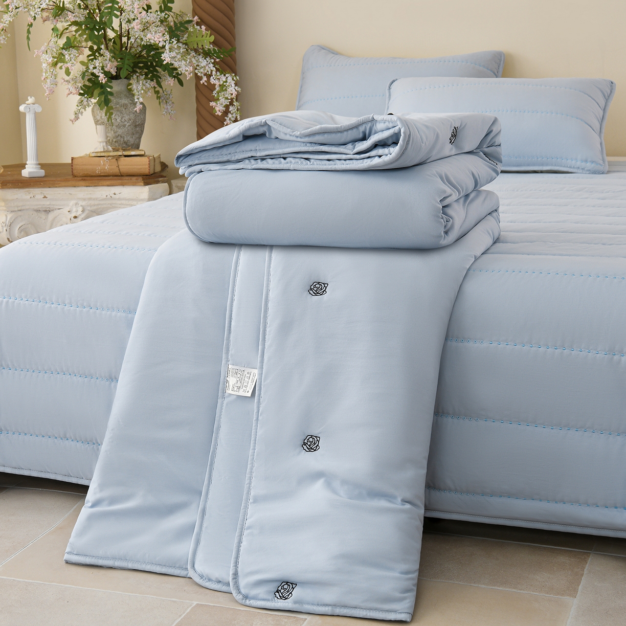 91家纺网 家纺一手货源 找家纺 推推家纺 2026新款水洗棉床盖夏被四件套 玫瑰-蓝色