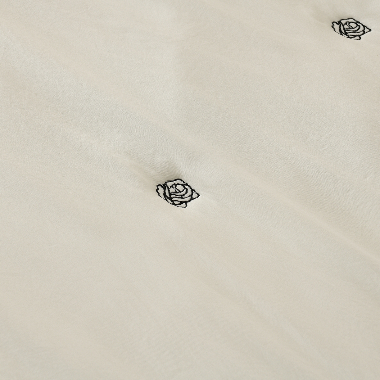 91家纺网 家纺一手货源 找家纺 推推家纺 2026新款水洗棉床盖夏被四件套 玫瑰-米白