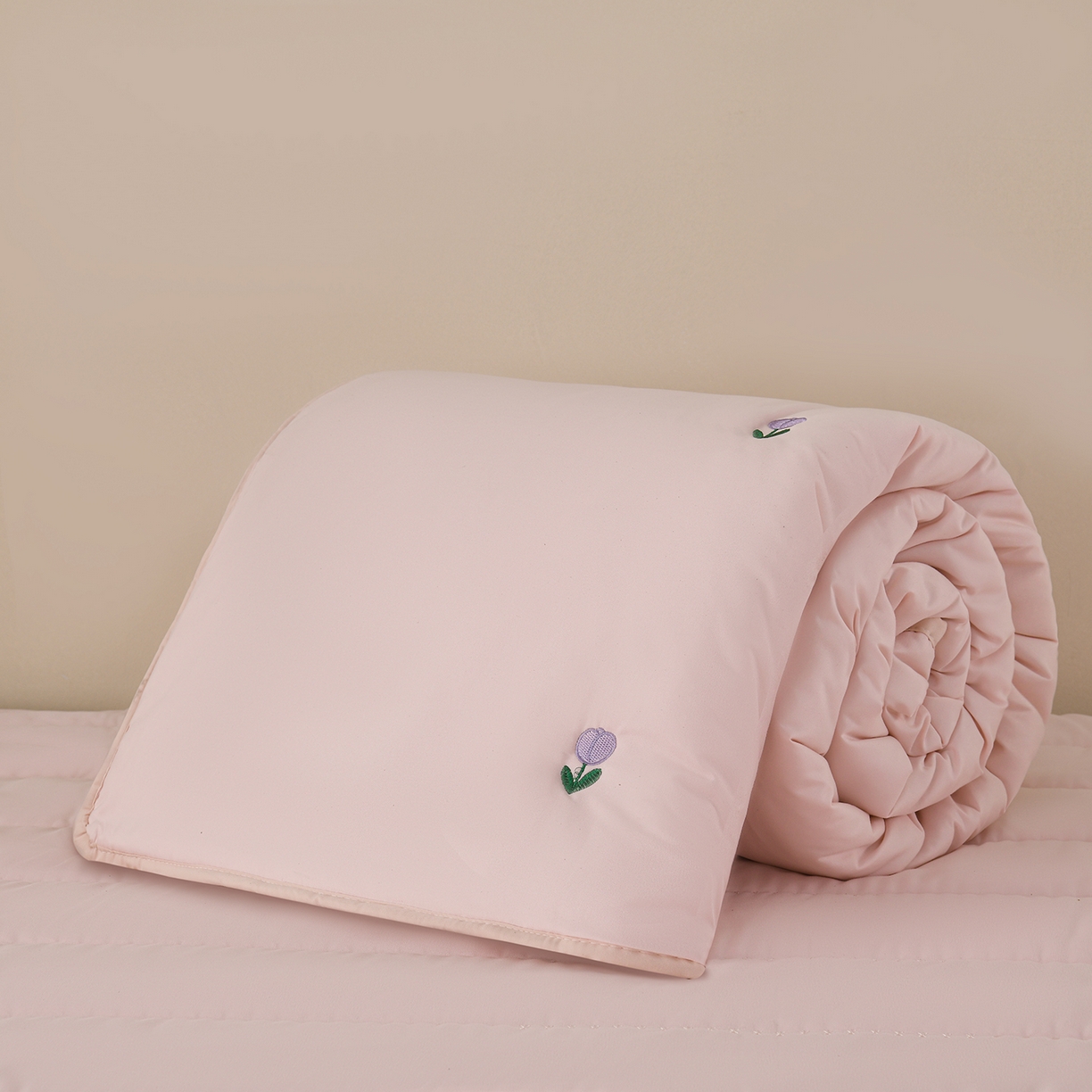 91家纺网 家纺一手货源 找家纺 推推家纺 2026新款水洗棉床盖夏被四件套 郁金香-粉色