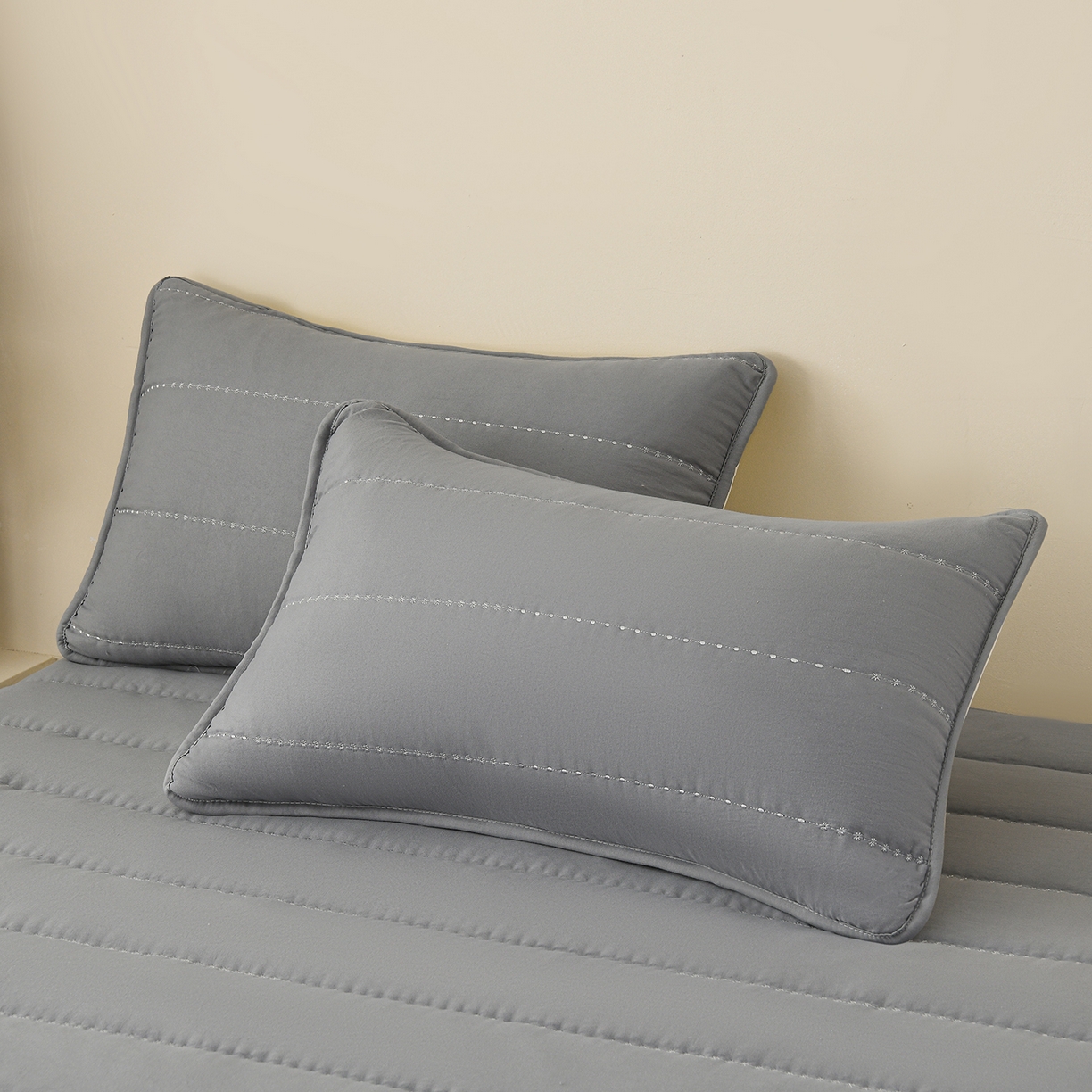 91家纺网 家纺一手货源 找家纺 推推家纺 2026新款水洗棉床盖夏被四件套 郁金香-灰色