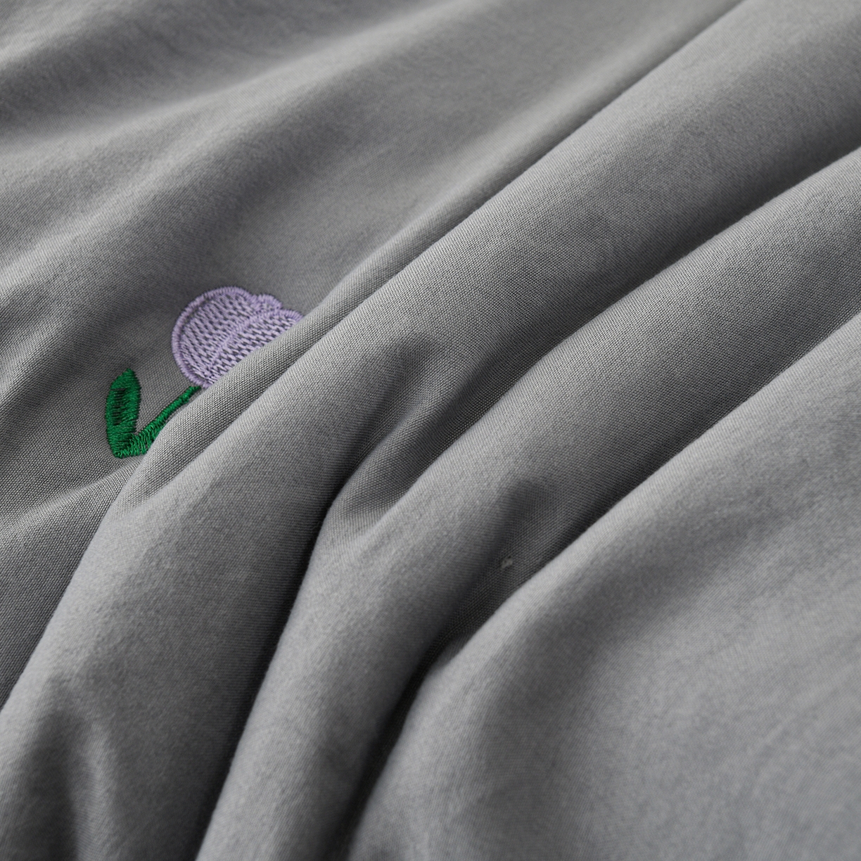 91家纺网 家纺一手货源 找家纺 推推家纺 2026新款水洗棉床盖夏被四件套 郁金香-灰色