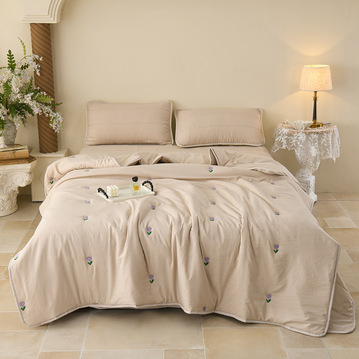 91家纺网 家纺一手货源 找家纺 推推家纺 2026新款水洗棉床盖夏被四件套 郁金香卡其