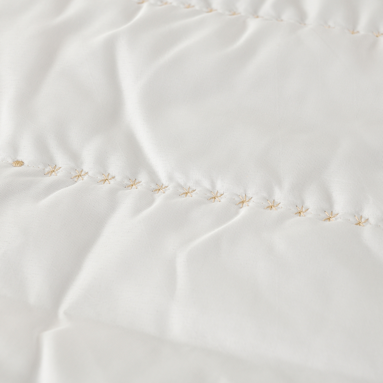 91家纺网 家纺一手货源 找家纺 推推家纺 2026新款水洗棉床盖夏被四件套 郁金香卡其