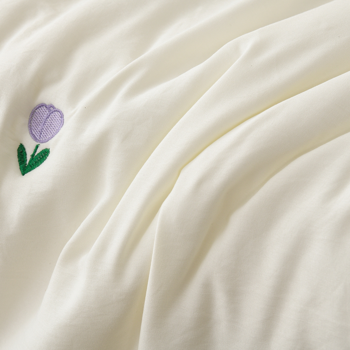 91家纺网 家纺一手货源 找家纺 推推家纺 2026新款水洗棉床盖夏被四件套 郁金香-米白