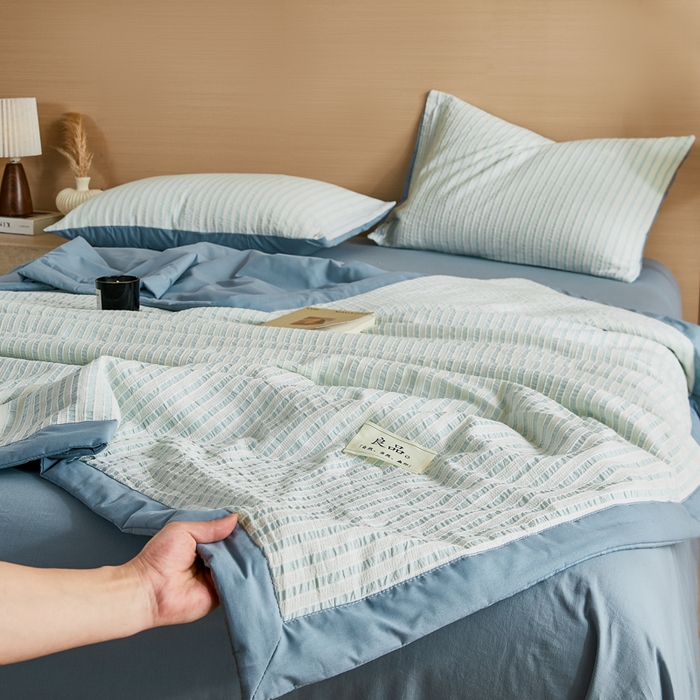 91家纺网 家纺一手货源 找家纺 鸣升家纺 2026新款A类全棉水洗棉条纹提花大豆纤维夏被四件套空调被 条纹提花蓝