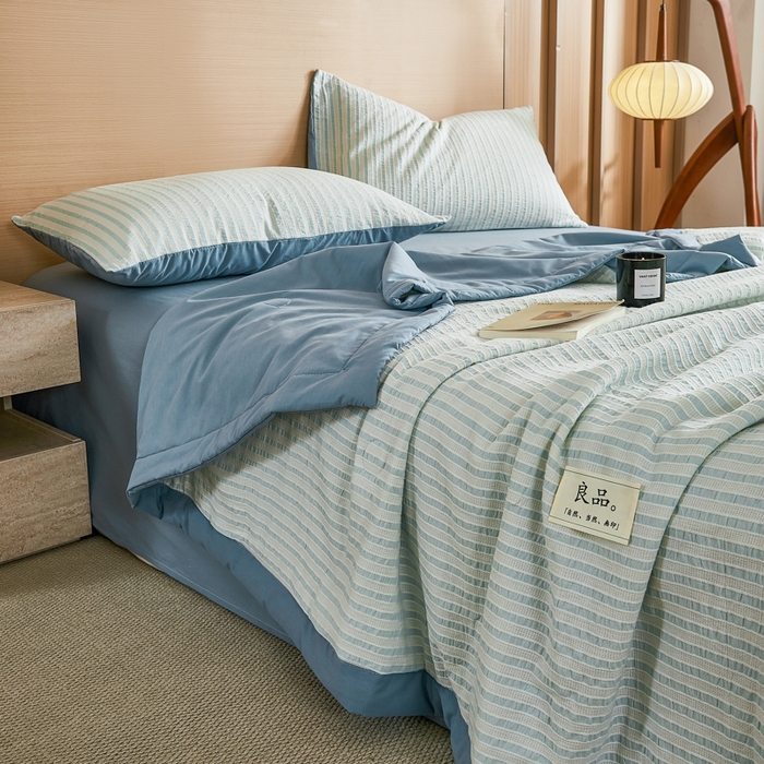 91家纺网 家纺一手货源 找家纺 鸣升家纺 2026新款A类全棉水洗棉条纹提花大豆纤维夏被四件套空调被 条纹提花蓝